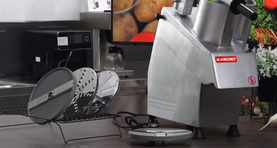 choosing a vegetable cutter